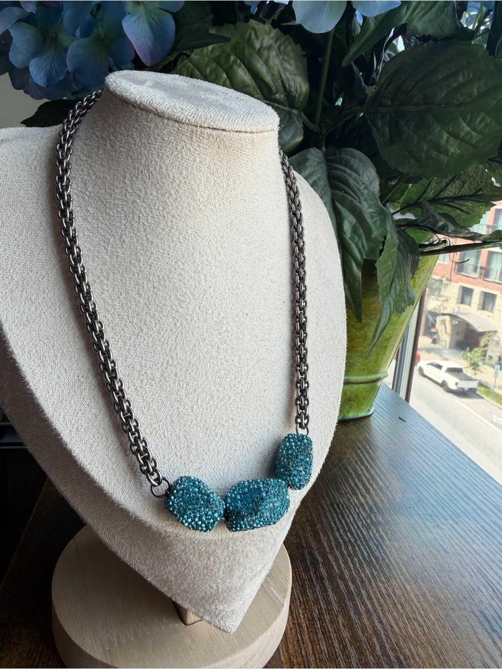 Absolutely Stunning Atelier Swarovski Turquoise Mosselle Necklace